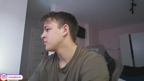 Snapshot of maygly chatting on 03/20/26, 09:03 Slava and Alextatto online show from 03/20/26, 09:03