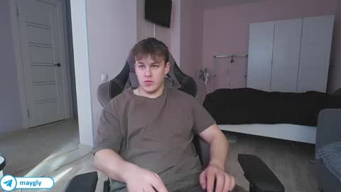 Snapshot of maygly chatting on 03/31/26, 09:21 Slava and Alextatto online show from 03/31/26, 09:21