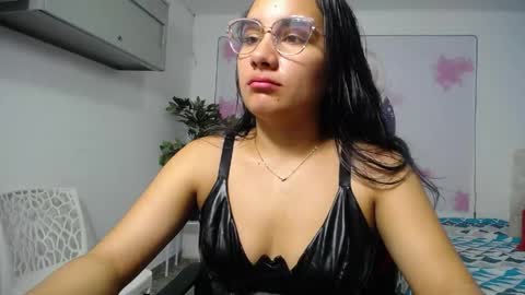 Maylin  online show from 04/27/26, 07:01