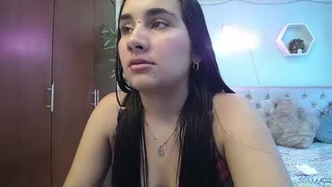 Maylin  online show from 07/07/26, 07:23