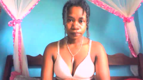mayrah online show from 02/02/25, 03:43
