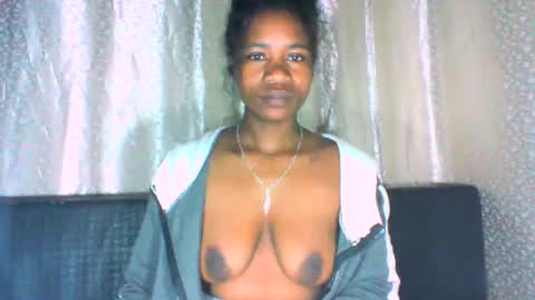 mayrah online show from 10/12/25, 12:09