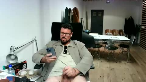 maythe4bwu online show from 09/30/25, 10:59