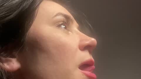 Snapshot of mayyka chatting on 12/09/24, 12:34 M online show from 12/09/24, 12:34