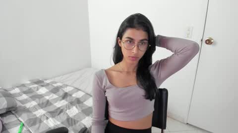 mazikeen_18 online show from 12/18/25, 12:33