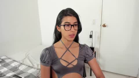 mazikeen_18 online show from 06/19/26, 01:04