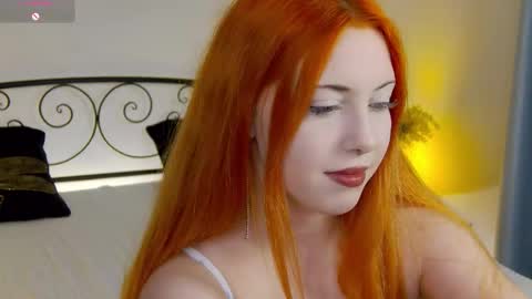 Snapshot of mazymayes chatting on 10/05/25, 08:29 Mazy online show from 10/05/25, 08:29