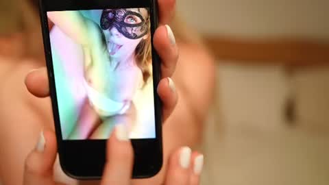 Anna       IG mbca anna  online show from 07/18/26, 04:11