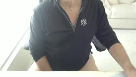 Snapshot of mbeastie chatting on 03/10/26, 02:55 Beastie online show from 03/10/26, 02:55