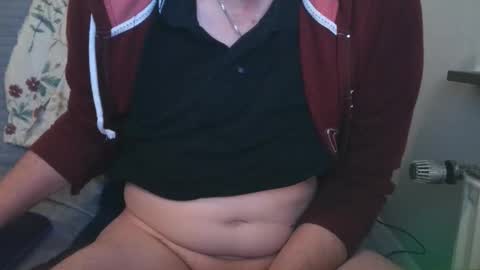 Snapshot of mcewans2575 chatting on 09/27/25, 10:04 mcewans2575 online show from 09/27/25, 10:04