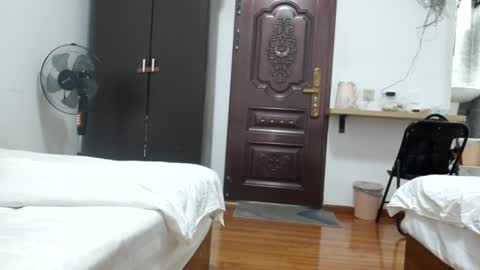 Fuyu online show from 09/22/25, 12:51