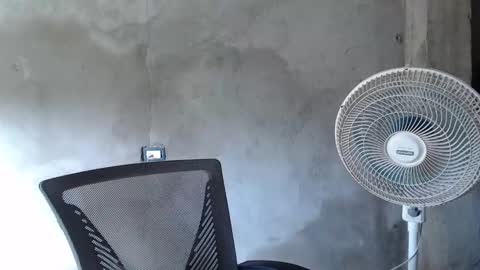 Snapshot of mcgregor_sexhot chatting on 11/15/25, 05:09 Mcgregor online show from 11/15/25, 05:09