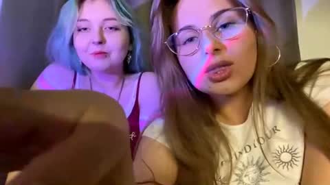Snapshot of mckenzieflorczak chatting on 07/29/26, 04:27 Anne and Ellie online show from 07/29/26, 04:27