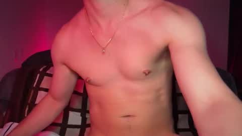 Snapshot of mcklister69 chatting on 04/18/26, 01:53 mcklister online show from 04/18/26, 01:53