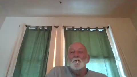 Snapshot of mdane99 chatting on 12/04/25, 09:12 mdane99 online show from 12/04/25, 09:12