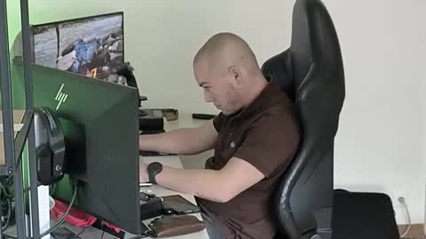 Chris online show from 11/03/25, 01:01