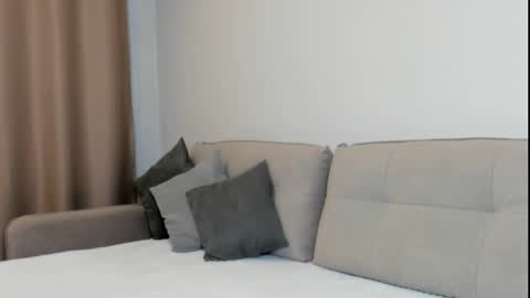 Snapshot of me_lina_ chatting on 10/11/25, 01:09 Alice online show from 10/11/25, 01:09