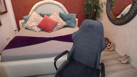 meamandax online show from 01/01/25, 12:55