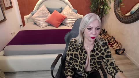 meamandax online show from 01/04/25, 07:55