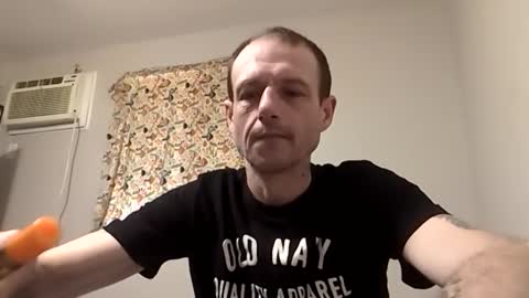 Snapshot of meanfinger chatting on 03/09/26, 08:02 Jizzy online show from 03/09/26, 08:02