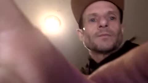Snapshot of meanfinger chatting on 03/13/26, 12:50 Jizzy online show from 03/13/26, 12:50