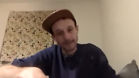 Snapshot of meanfinger chatting on 03/15/26, 01:22 Jizzy online show from 03/15/26, 01:22
