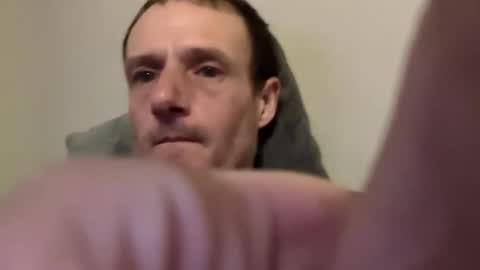 Snapshot of meanfinger chatting on 04/08/26, 03:39 Jizzy online show from 04/08/26, 03:39