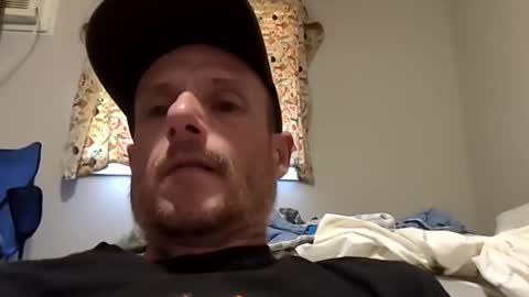 Snapshot of meanfinger chatting on 05/27/26, 09:56 Jizzy online show from 05/27/26, 09:56