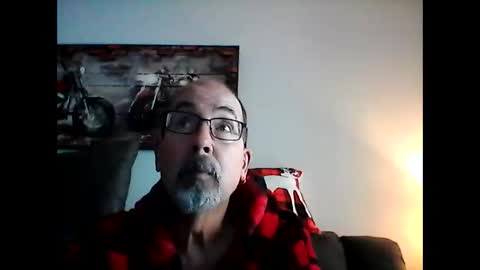 me at home online show from 01/04/25, 04:32