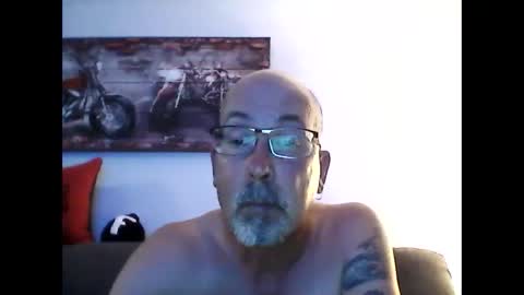 me at home online show from 09/27/25, 01:54