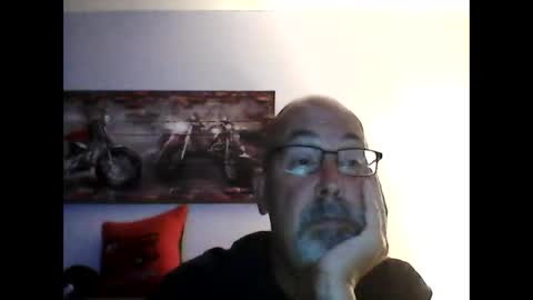Snapshot of meathome3 chatting on 11/09/25, 12:36 me at home online show from 11/09/25, 12:36