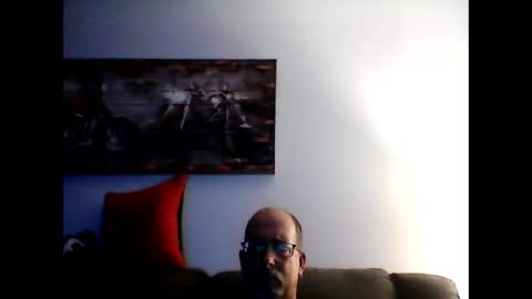 Snapshot of meathome3 chatting on 11/16/25, 04:18 me at home online show from 11/16/25, 04:18