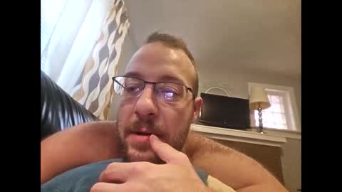 Snapshot of meatinyourgrill chatting on 10/26/25, 02:12 meatinyourgrill online show from 10/26/25, 02:12