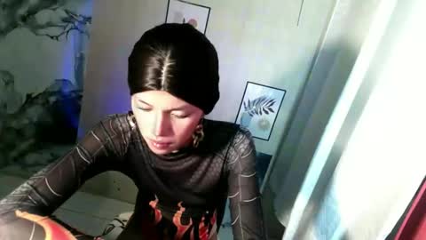 Snapshot of meaxox1 chatting on 04/23/26, 11:31 mea online show from 04/23/26, 11:31