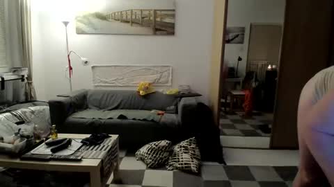 Snapshot of meazenfree2617 chatting on 11/16/25, 06:02 meazenfree2617 online show from 11/16/25, 06:02