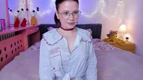 MEDEA  online show from 03/06/26, 07:38