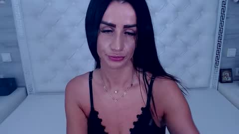 Medeea Bee online show from 09/20/25, 05:08