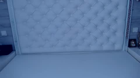 Medeea Bee online show from 10/04/25, 03:04