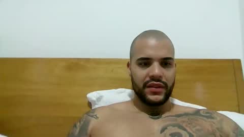 Snapshot of medellindrak chatting on 12/25/24, 03:28 filippoae online show from 12/25/24, 03:28