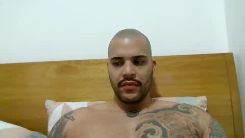 Snapshot of medellindrak chatting on 01/08/25, 01:53 filippoae online show from 01/08/25, 01:53