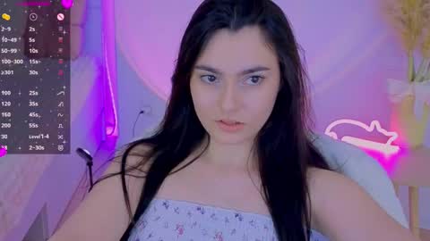 Snapshot of medina_andress chatting on 03/19/26, 10:36 Dina online show from 03/19/26, 10:36