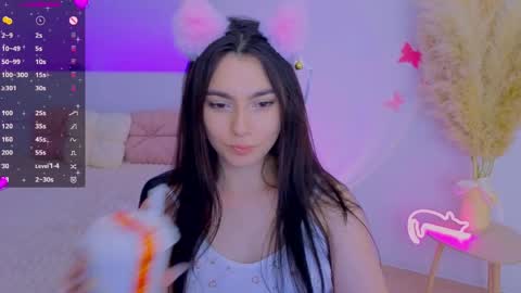 Snapshot of medina_andress chatting on 04/09/26, 09:20 Dina online show from 04/09/26, 09:20