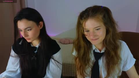 Snapshot of medina_andress chatting on 04/25/26, 03:31 Dina online show from 04/25/26, 03:31