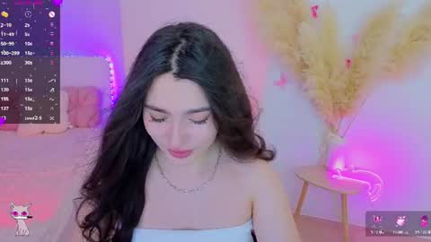 Dina online show from 07/28/26, 09:03