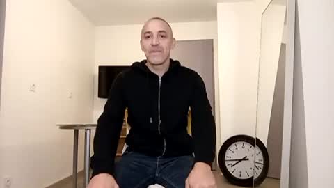 Snapshot of meditmtc chatting on 12/12/24, 06:42 Meditmtc online show from 12/12/24, 06:42