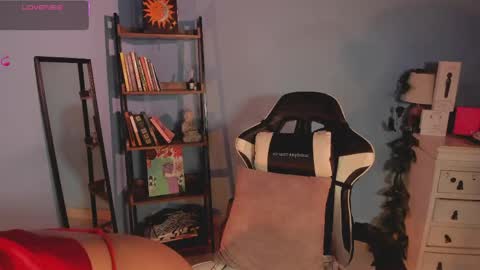 Snapshot of medusa_025 chatting on 05/05/26, 02:30 Coral online show from 05/05/26, 02:30