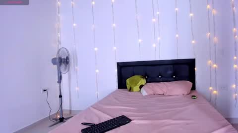 Snapshot of medussa13 chatting on 03/05/25, 01:10 medussa13 online show from 03/05/25, 01:10