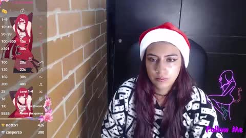 Snapshot of medussa_kat chatting on 12/24/24, 04:22 Katrina online show from 12/24/24, 04:22