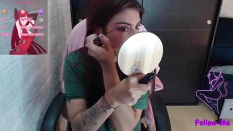 Snapshot of medussa_kat chatting on 01/15/25, 08:16 Katrina online show from 01/15/25, 08:16