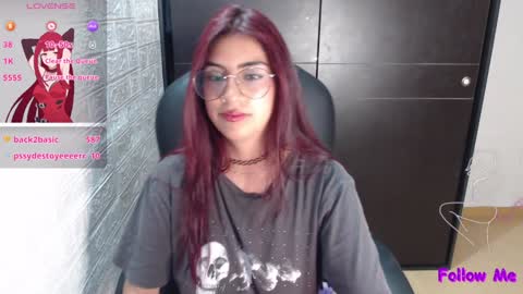 Snapshot of medussa_kat chatting on 02/05/25, 04:06 Katrina online show from 02/05/25, 04:06